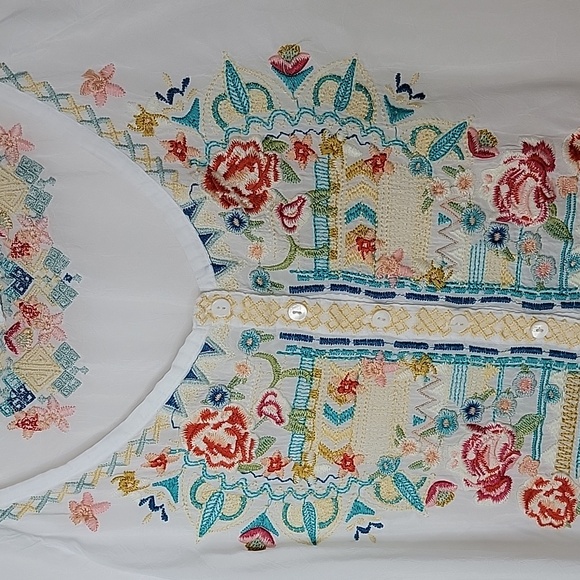 Johnny was embroidered buttoned front blouse size large - Picture 8 of 12